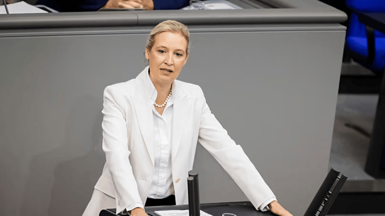 Allemagne : Le DEXIT en marche : la farce du « nazisme », décryptage d’une stratégie de désinformation