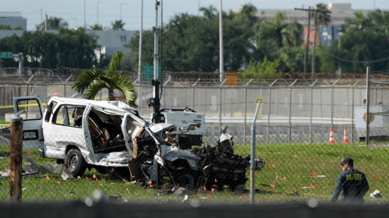 USA : Les cinq morts dans le crash d’un avion cargo à Miami se trouvaient tous dans une camionnette utilisée par les nettoyeurs d’avions