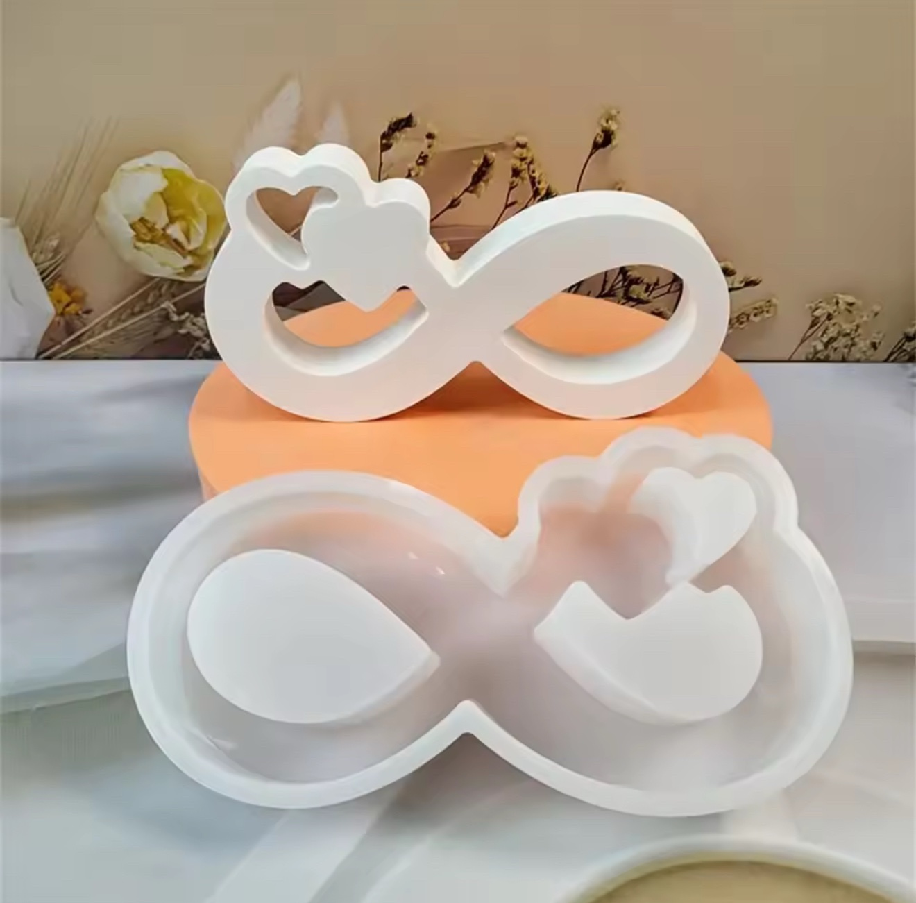 Infinity gypsum mold