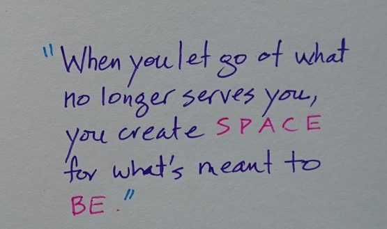 A handwritten note that Dorothy wrote to herself to encourage productivity.