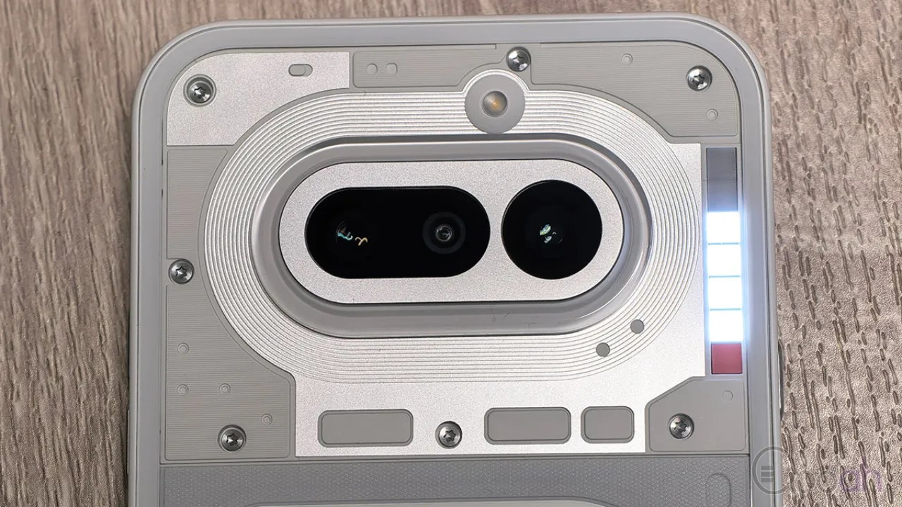 Nothing 4a手機開箱 燈條非賣點 三鏡頭拍攝越級續航達20小時