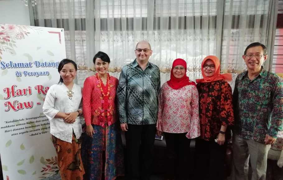 Adakah agama lain di Indonesia selain dari enam agama yang telah disahkan?  - Quora