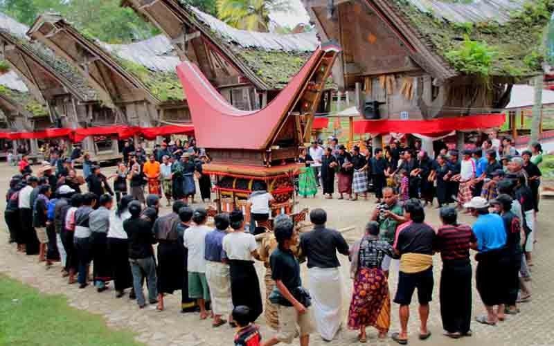 Apa fakta unik suku Toraja di Sulawesi Selatan? - Quora