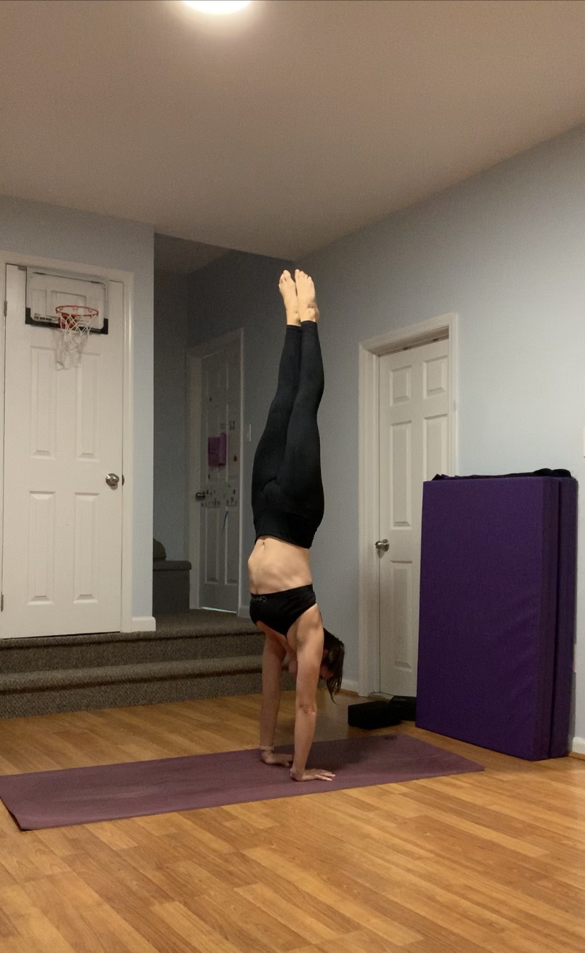 Berapa hari yang dibutuhkan seorang pemula untuk belajar handstand dan  cartwheels? - Quora