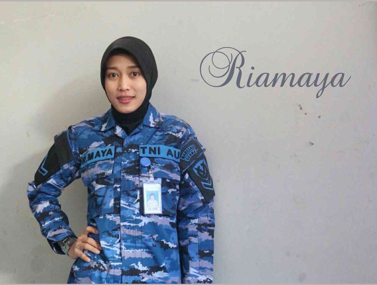 Apakah seragam loreng/camo biru milik angkatan laut dan angkatan udara  benar-benar berguna dalam penugasan seperti pada loreng milik angkatan  darat? - Quora