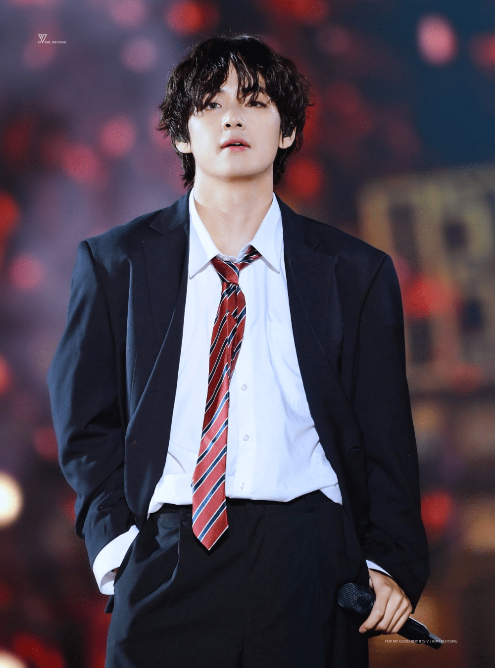 The two were confirmed to be dating just a few weeks ago. Who Is The Hottest Korean Male Idol Quora