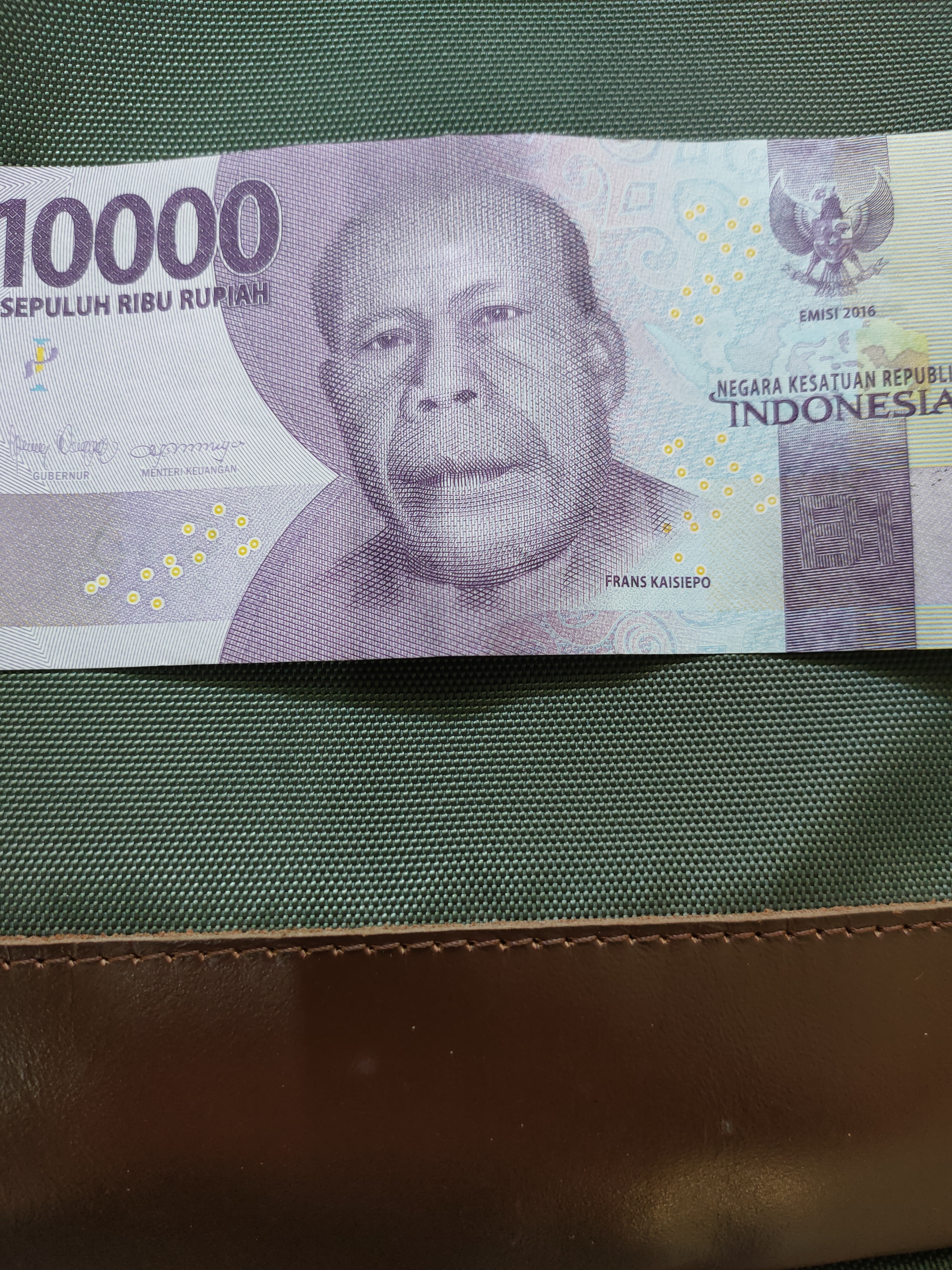 Apakah kamu tahu siapa Frans Kaisiepo di lembar uang sepuluh ribu rupiah?  Seperti apa perannya dalam kemerdekaan Indonesia? - Quora