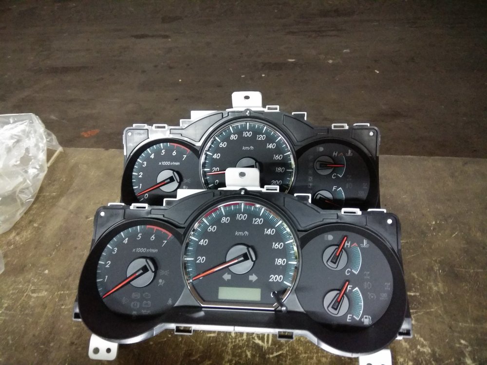 Apakah odometer (pencatat kilometer) digital bisa diakali dengan memutar  angkanya mundur agar mobil terkesan lebih sedikit menempuh jarak pemakaian?  - Quora