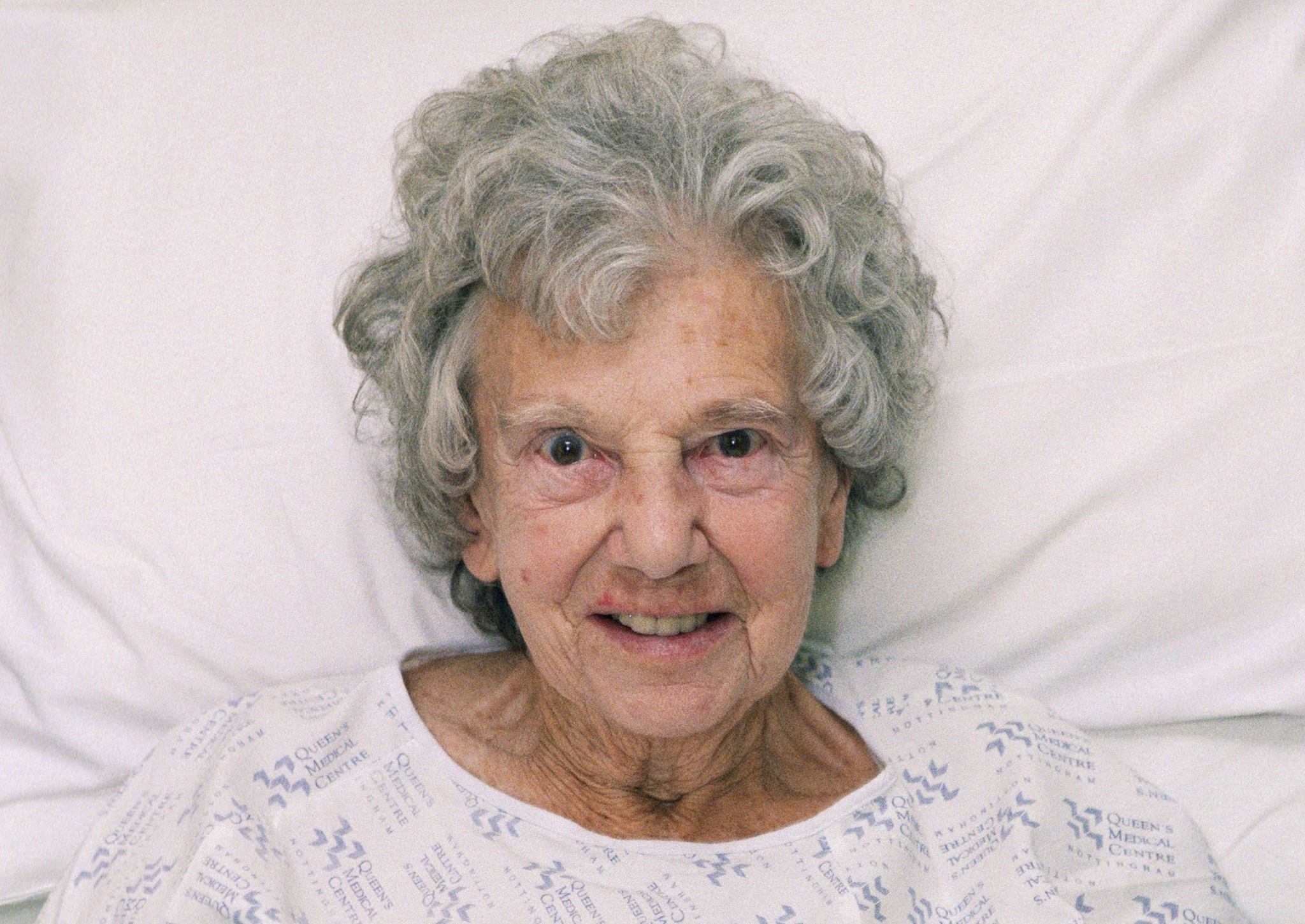 Ada apa dengan anak-anak muda yang mewarnai rambut mereka menjadi abu-abu?  - Quora