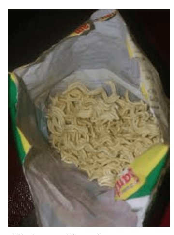 Pernahkah kamu makan mie instan mentah, hanya diremuk campur bumbu? - Quora