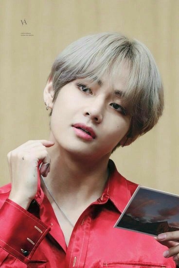Gacha life meets real life. What was Kim Taehyung's hairstyle in BTS DNA? - Quora
