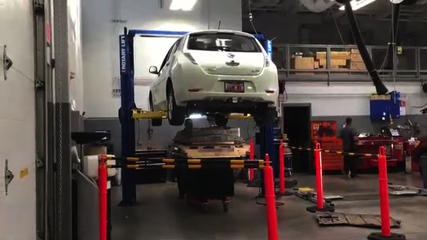 How to replace an electric vehicle battery