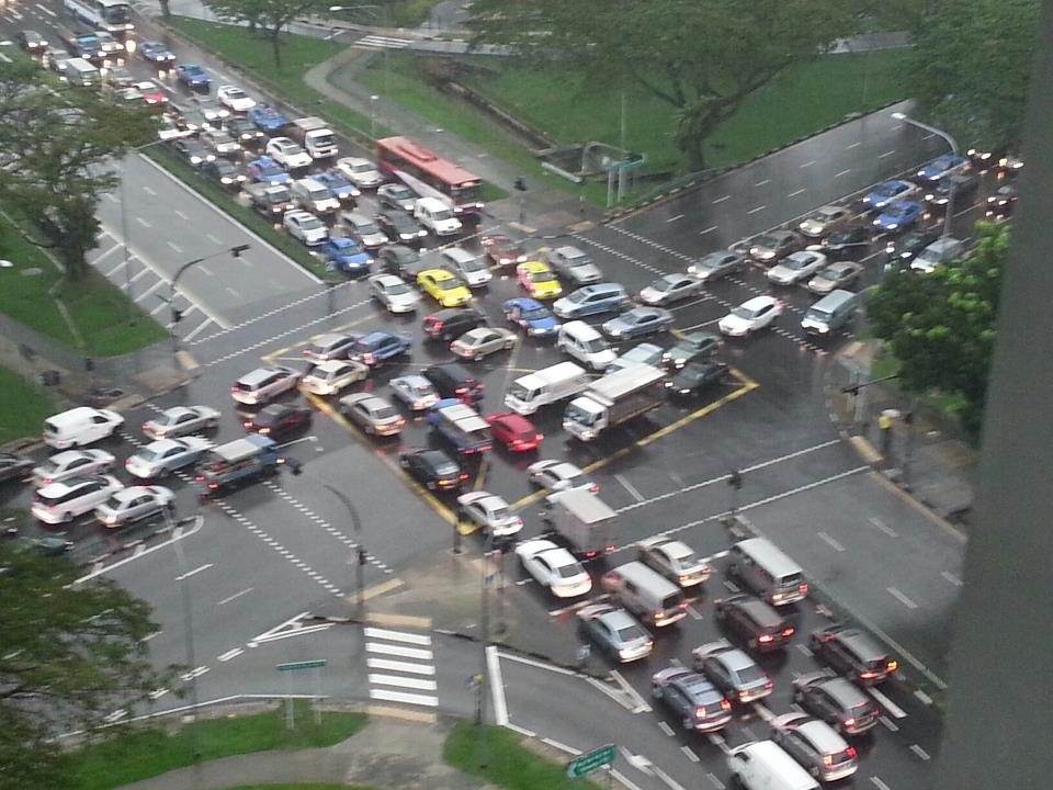 Code of practice for road signs indian roads congress. Why Does A Traffic Signal Go In Sequence From Green To Yellow To Red Quora