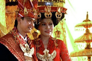 Apa nama baju adat untuk daerah batak? - Quora