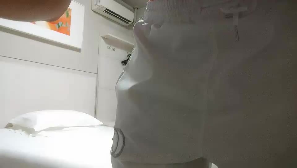 [MP4/ 462M] 91李公子新秀带了个白裙妹子回房间啪啪，苗条身材舔屌交掰穴摸逼 - 截图5