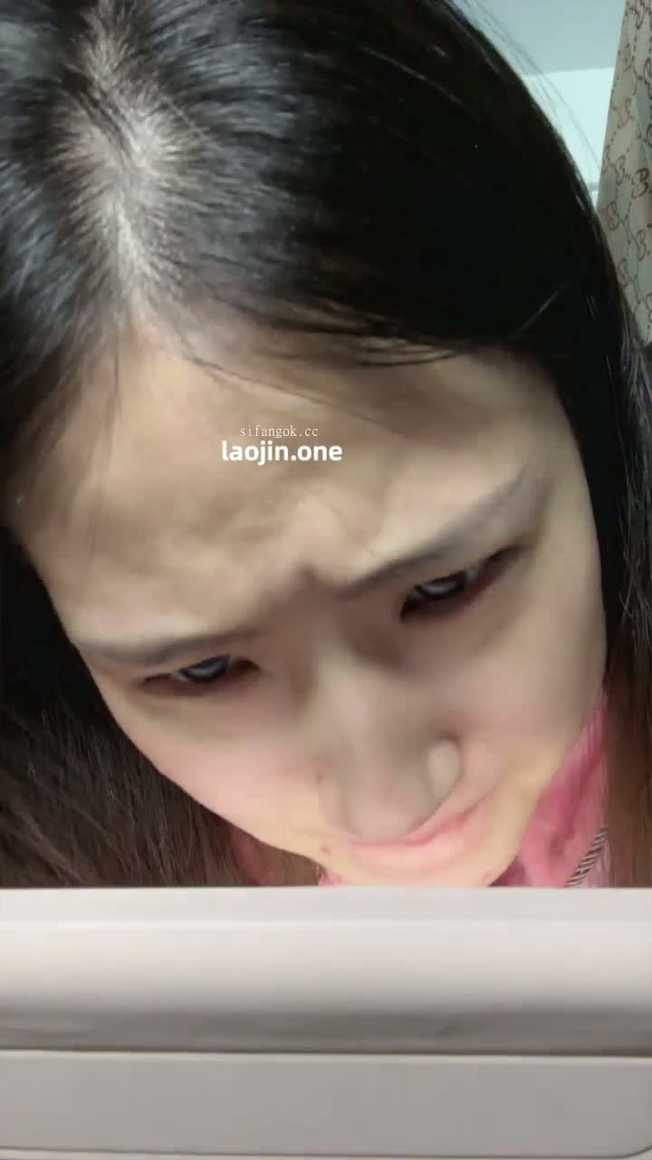 [MP4/ 855M] 新人，211大学研究生，美女校花级，小灰灰，早上宿舍无人和男朋友约一把 - 截图4