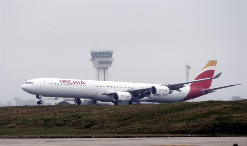 Iberia lanza tarifas sin maleta en vuelos de larga distancia | Qué Pasa
