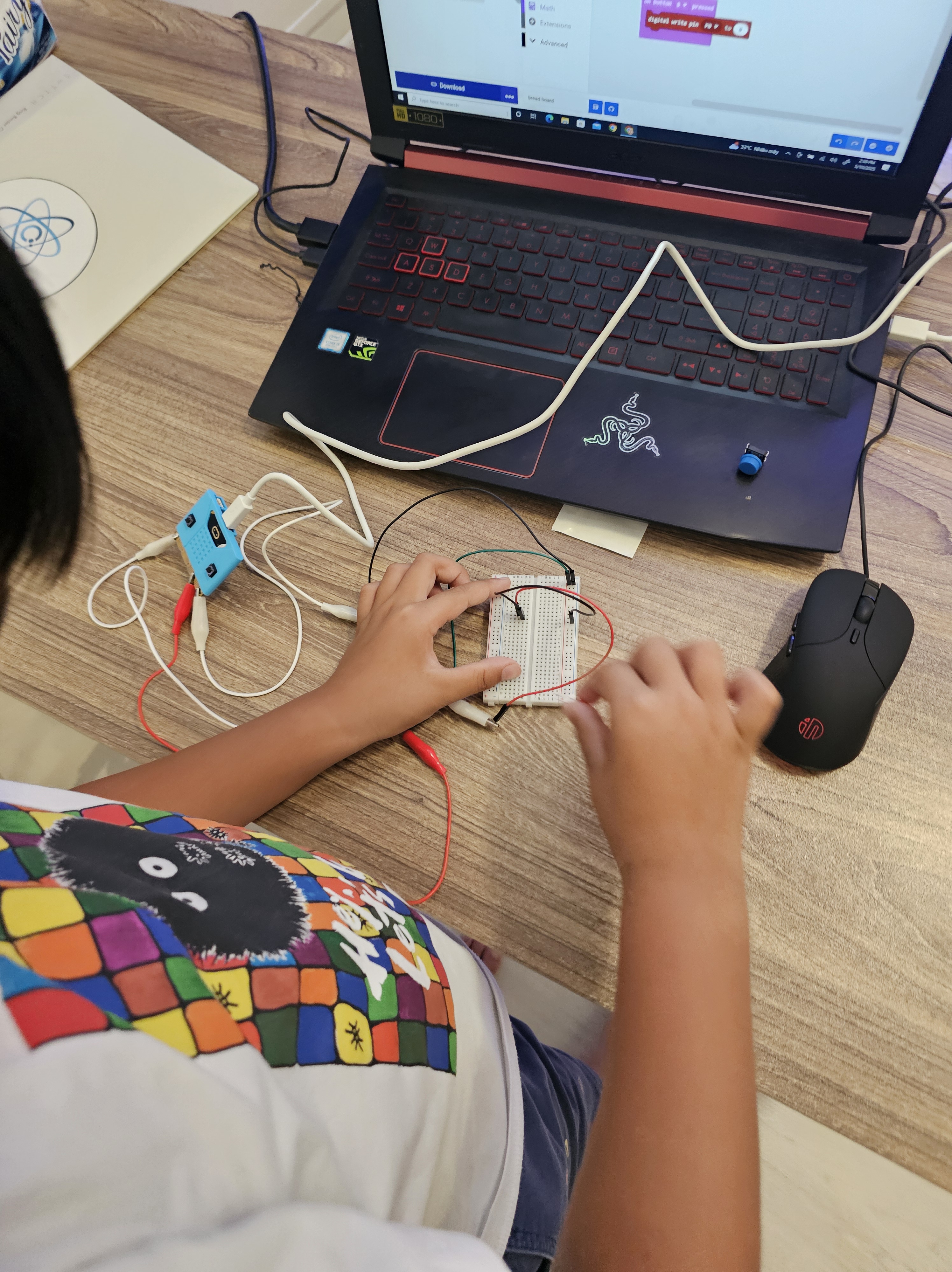 Introduction to Making & Coding at Quantum Makers Studio
