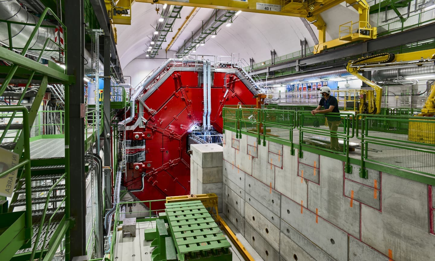 Unveiling the Early Universe: Quark-Gluon Plasma in Proton Collisions (2026)