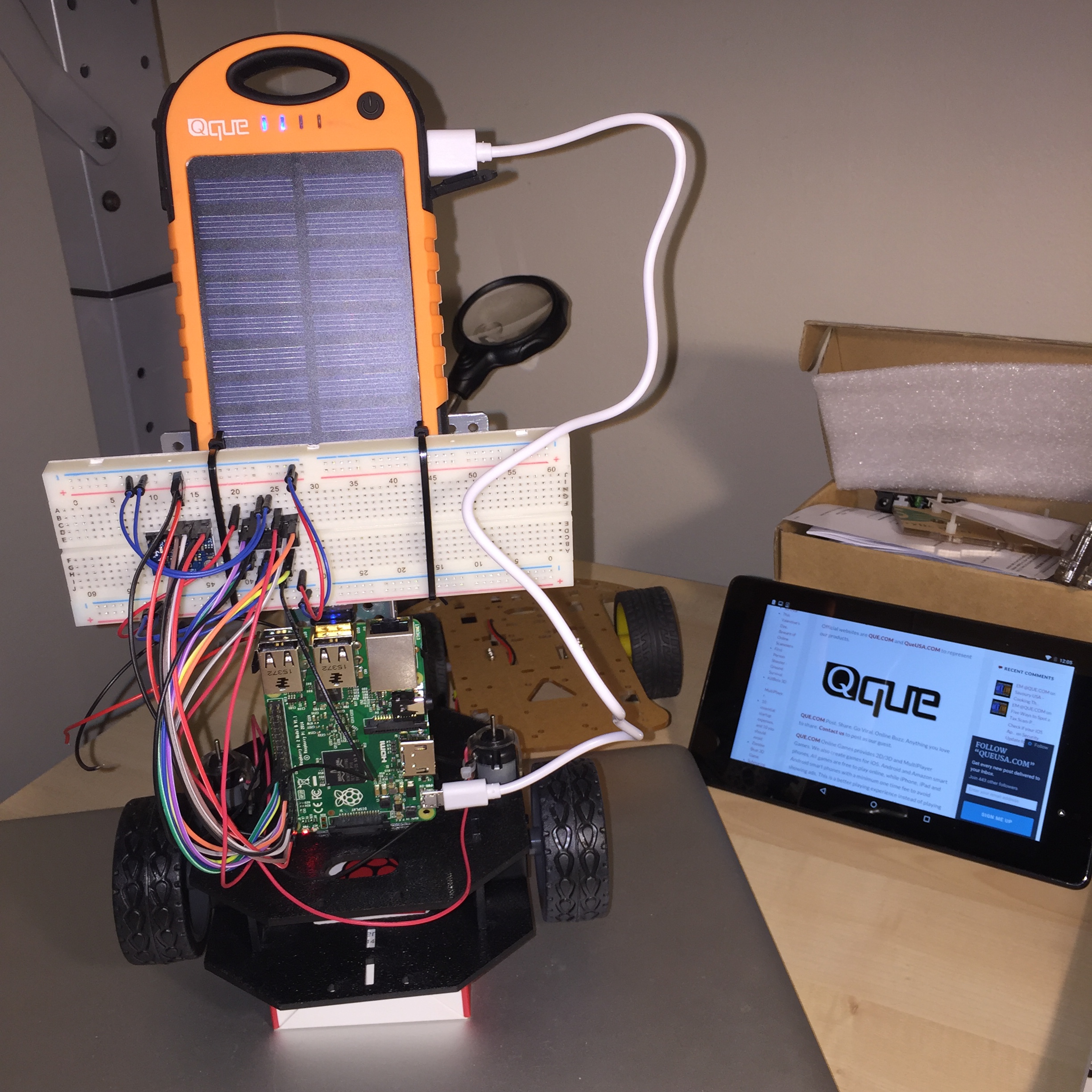 QueUSA.com - Raspberry Pi2 with QUE Solar Charger