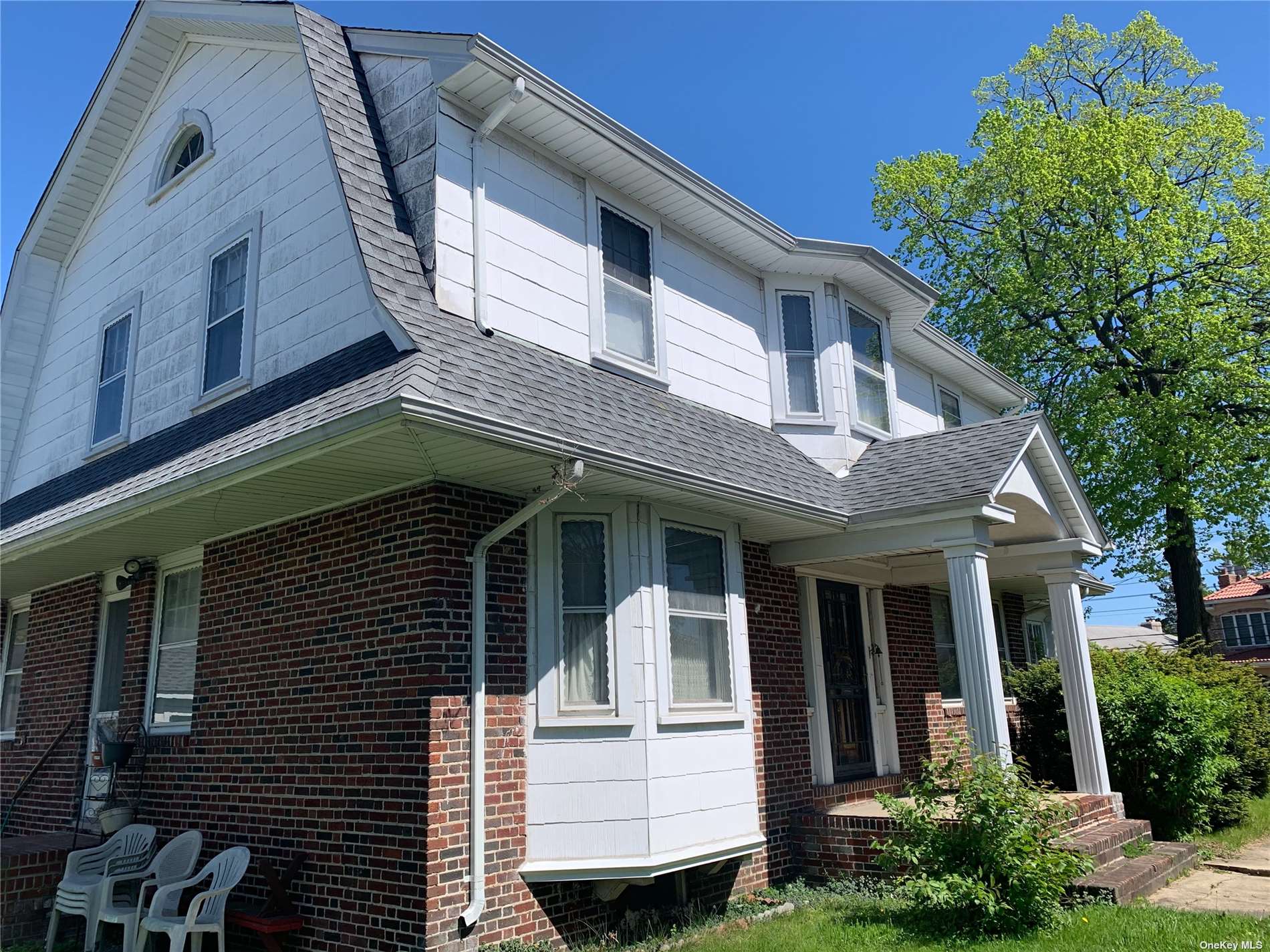 Stately Side Hall Colonial Queens Properties