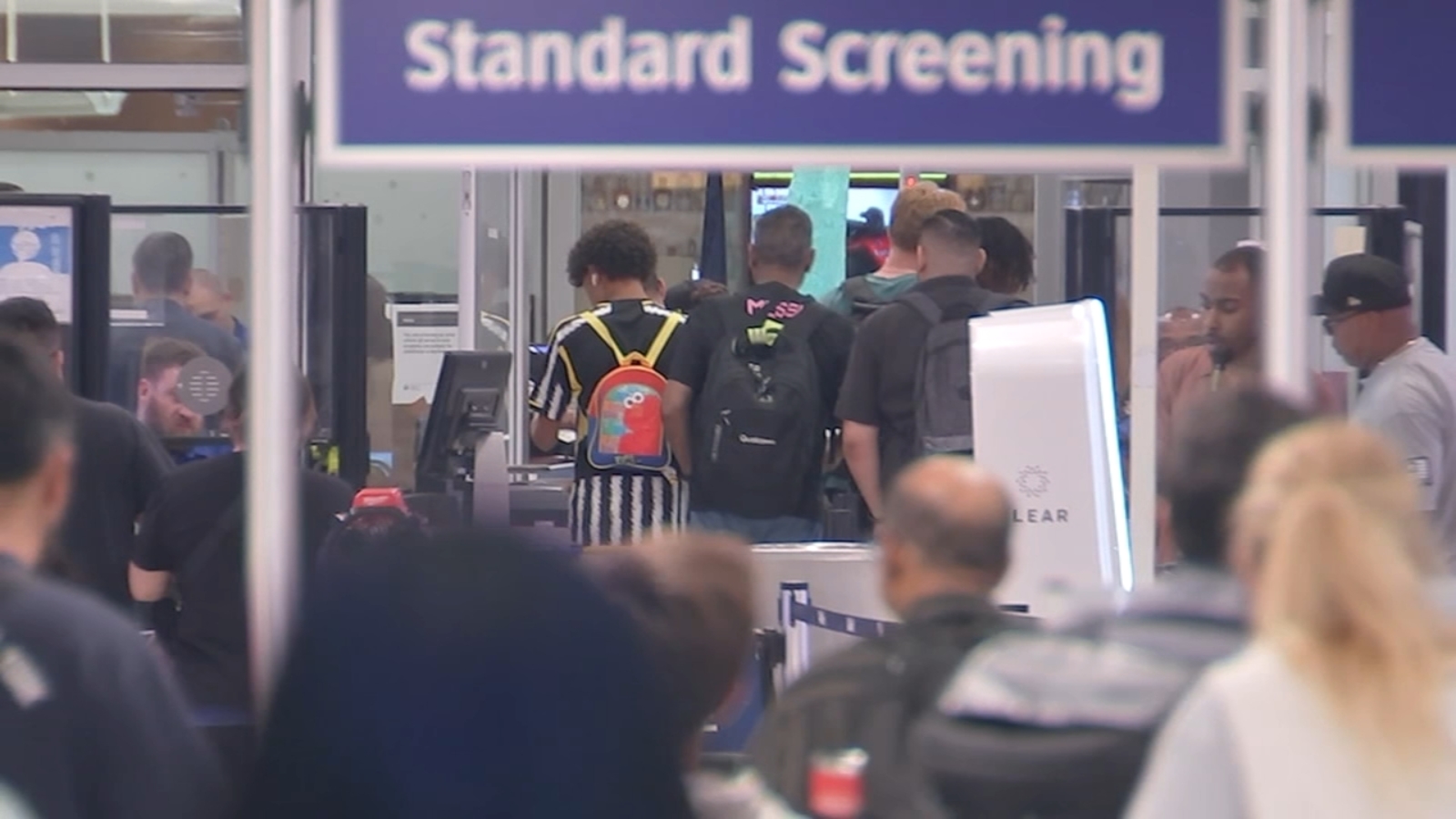 Houston Airport System advises early arrival and advance parking as 1.9M people travel for holiday