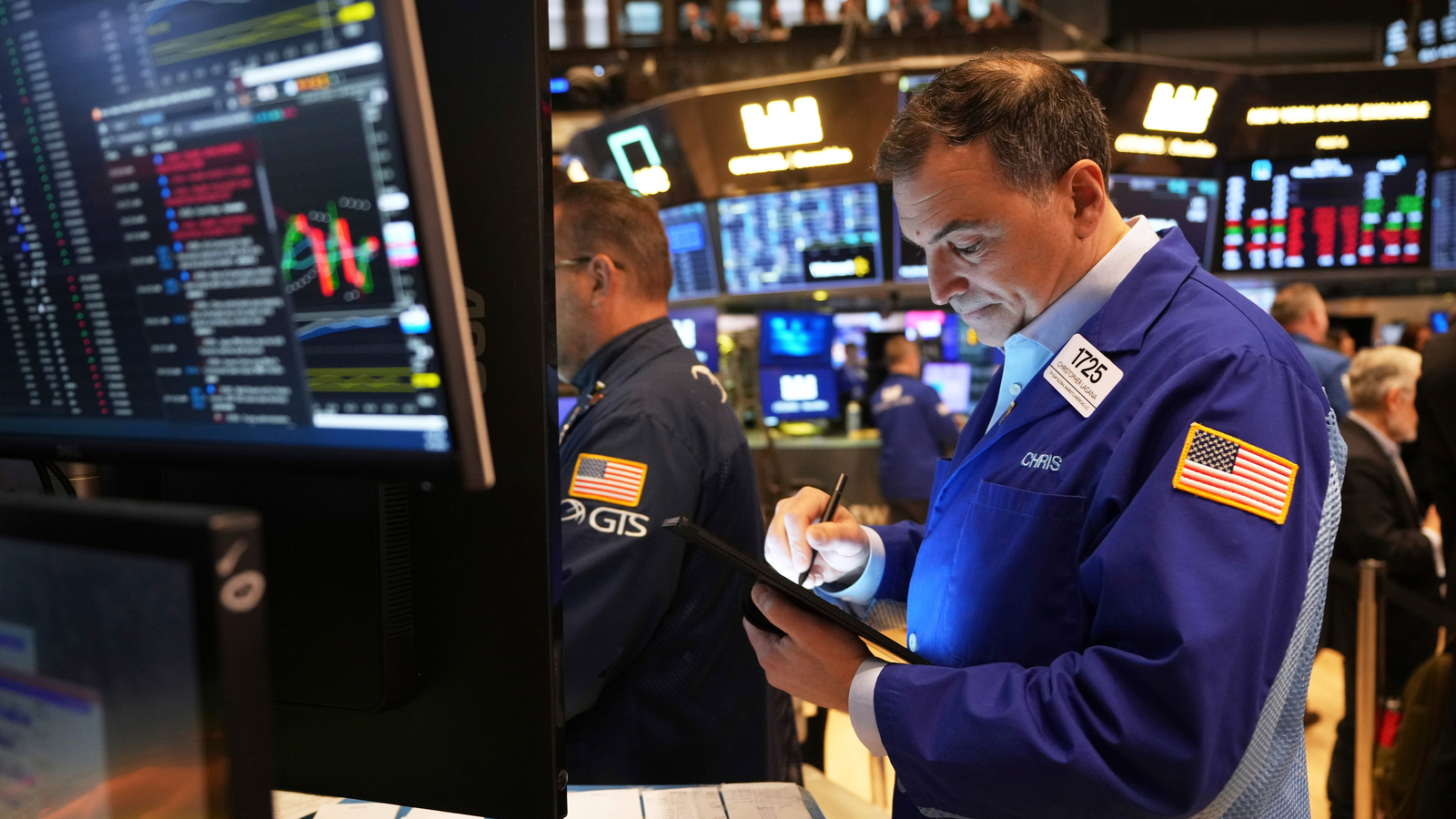 U.S. Stocks Rebound as Trump Signals Tariff Negotiations