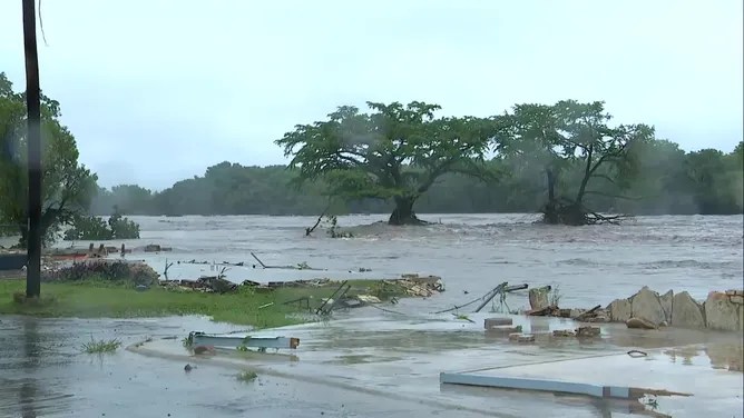 Central Texas Flooding: Death Toll Rises Amidst Ongoing Search and Warnings