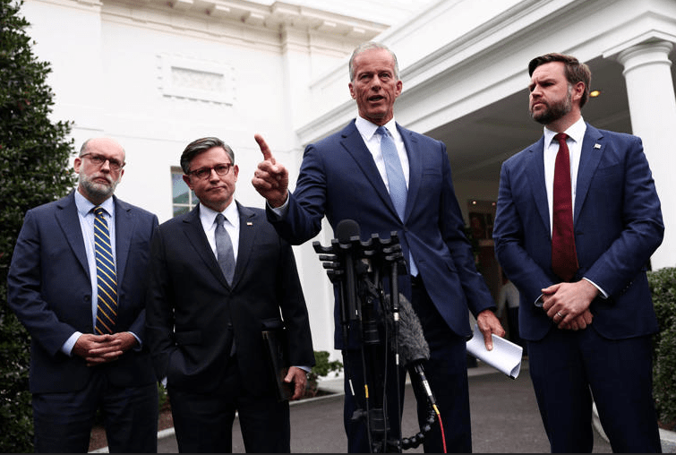 Washington Stalemate Deepens as Shutdown Enters Third Week