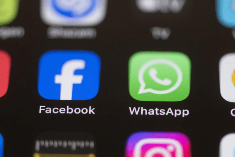 Trump to Require Public Social Media Accounts for Visa Waiver Travelers