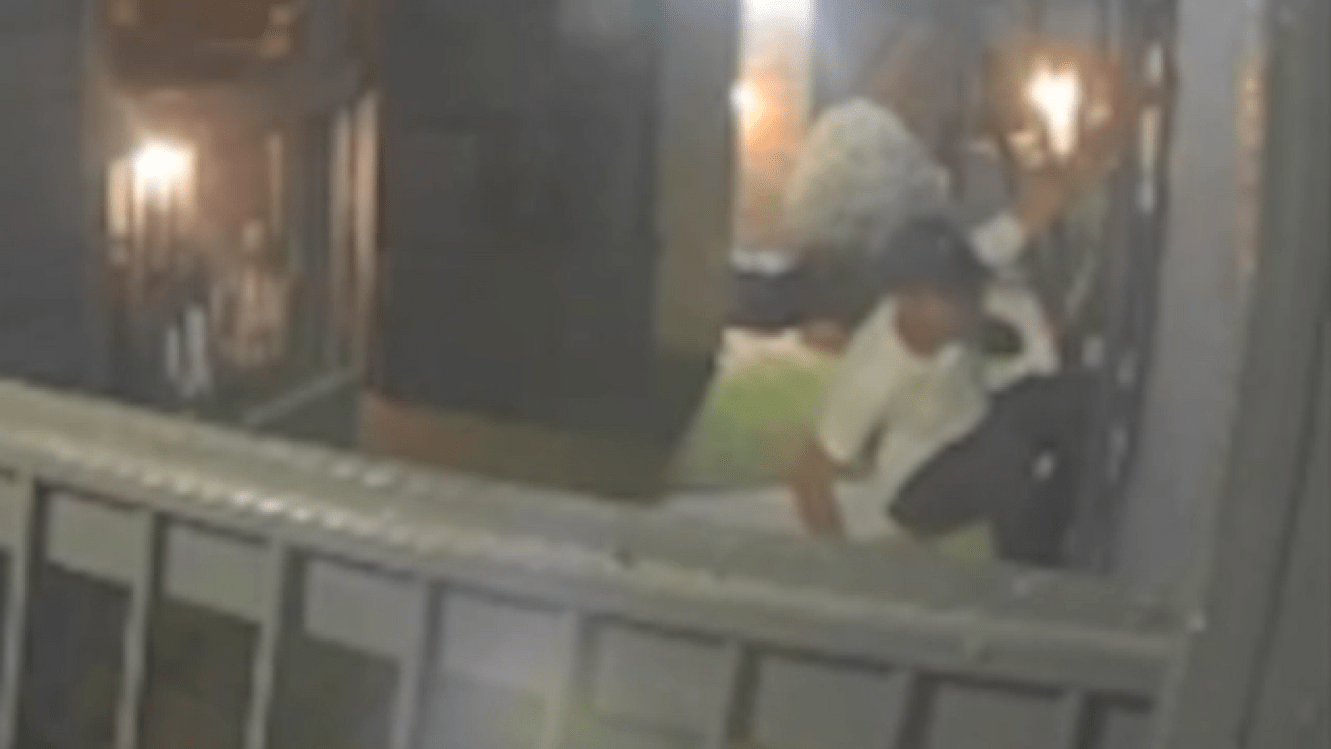 Apartment intruder reaches second-floor balcony without ladder, pulls gun on teen resident: Pct. 4