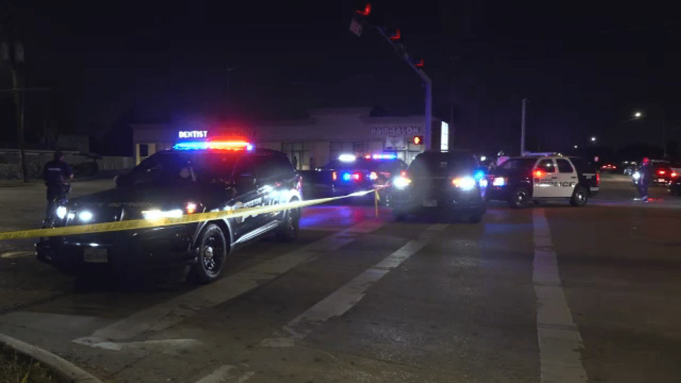 One woman killed, another injured after deadly hit-and-run crash in northwest Houston, HPD says