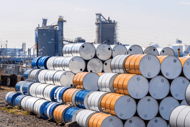 Stocks Fall as Oil Surges Above $100 Amid Iran Conflict