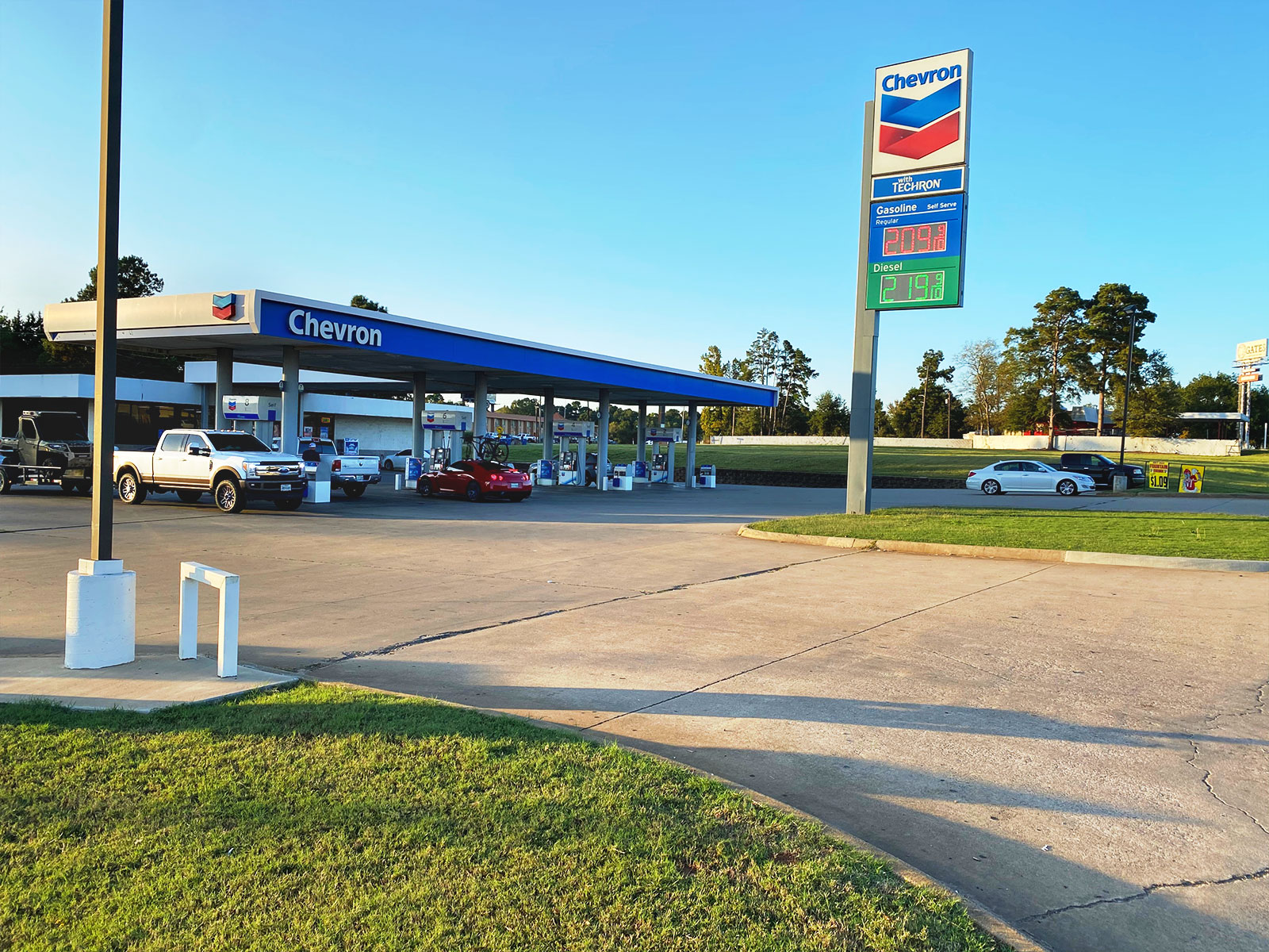 In addition to an internet search for the cheapest gas nearest me, these apps make it easy to find cheap g. Quick Track 100 Quick Track Inc