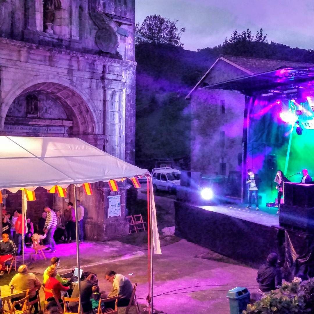 I_will_never_be_able_to_describe_this.