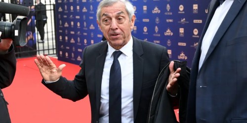 « Il y a l’argent », une légende des Girondins supplie la FFF