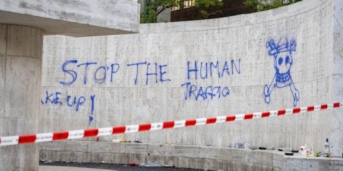 Verdachten bekladding Nationaal Monument voor rechter