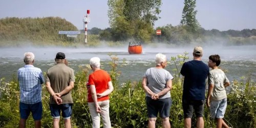 Natuurbrand Limburg: draaiende wind, onweer op komst