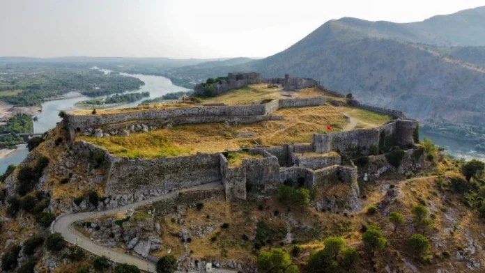 Corriere della Sera: Shqipëria ka plot për të treguar,