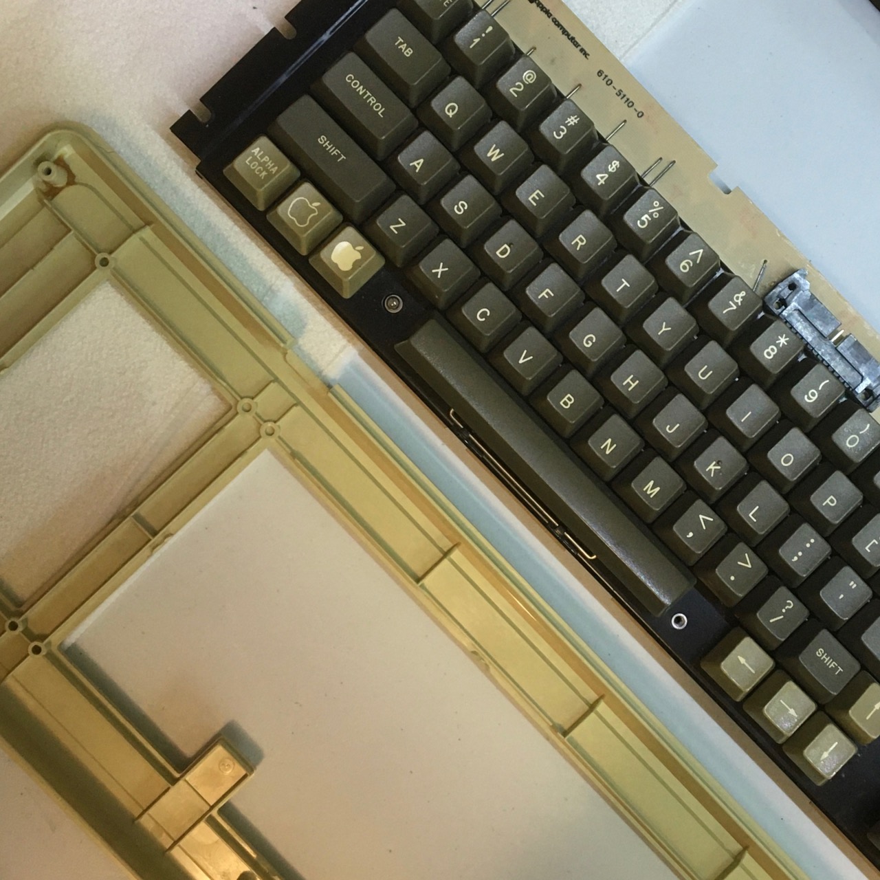 Apple III 修理（2）キーボードおよび FDD – rrretrocompute!