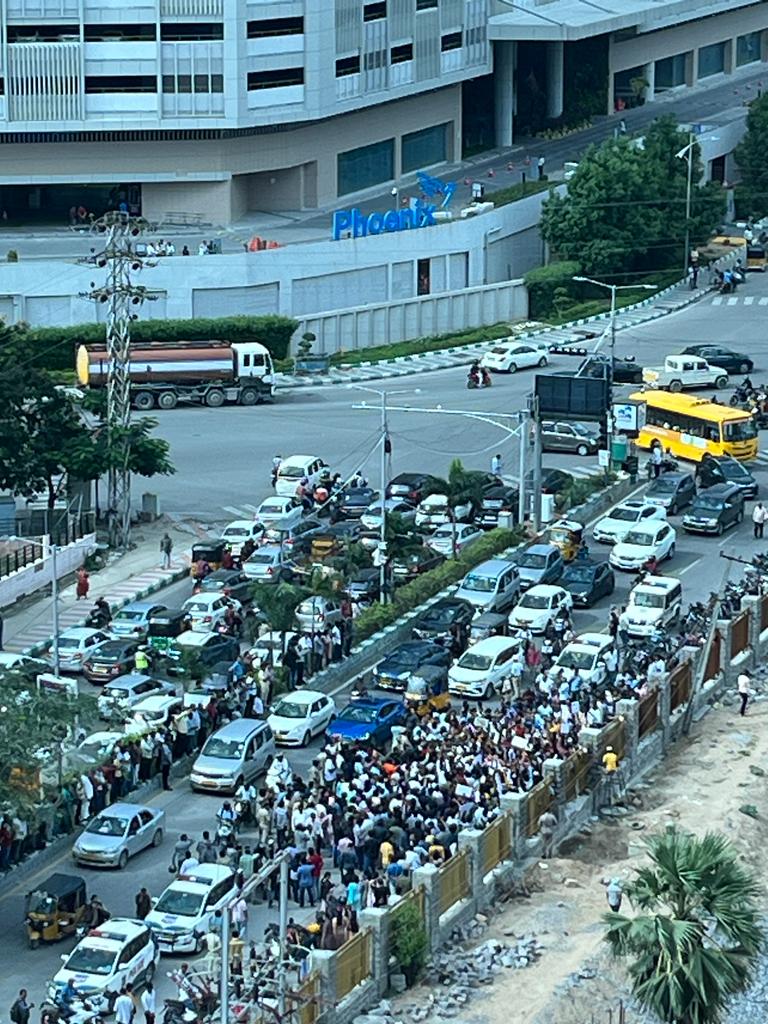 Software Employees protest on chandrababu arrest