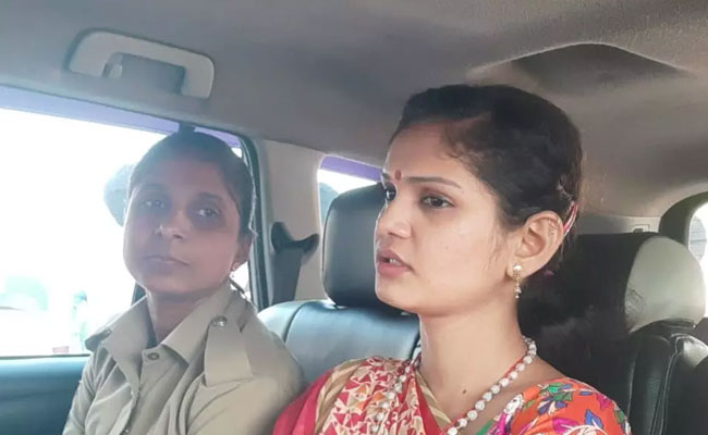 Hindutva activist Chaitra Kundapura held for duping man of Rs 5 cr promising BJP seat