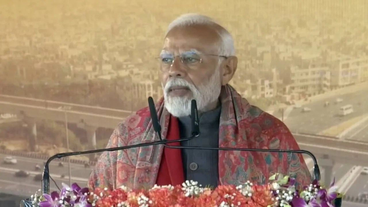 Dont Need To Launch Poll Campaign People Do It For Me PM Modi In UP