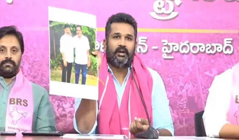 Links to CM Revanth in Rs. 3 thousand crore land grab.. Manne Krishanth's sensational allegation