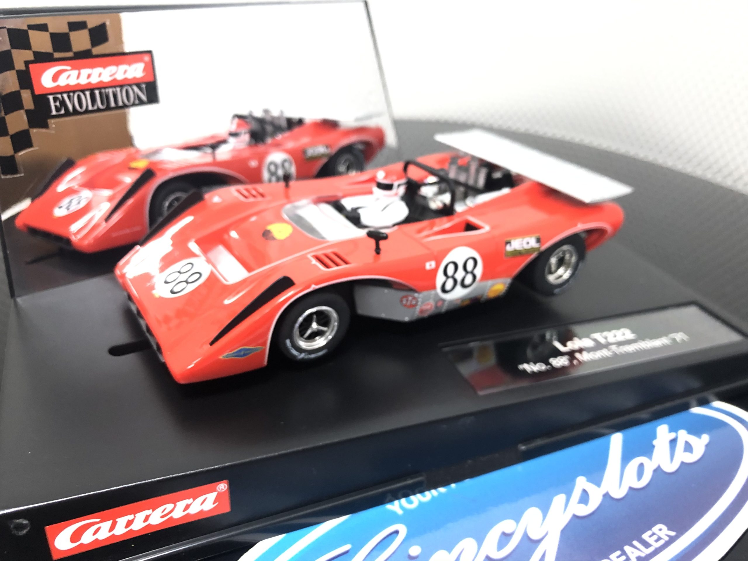 Carrera Evolution 27436 Lola T222 #88.