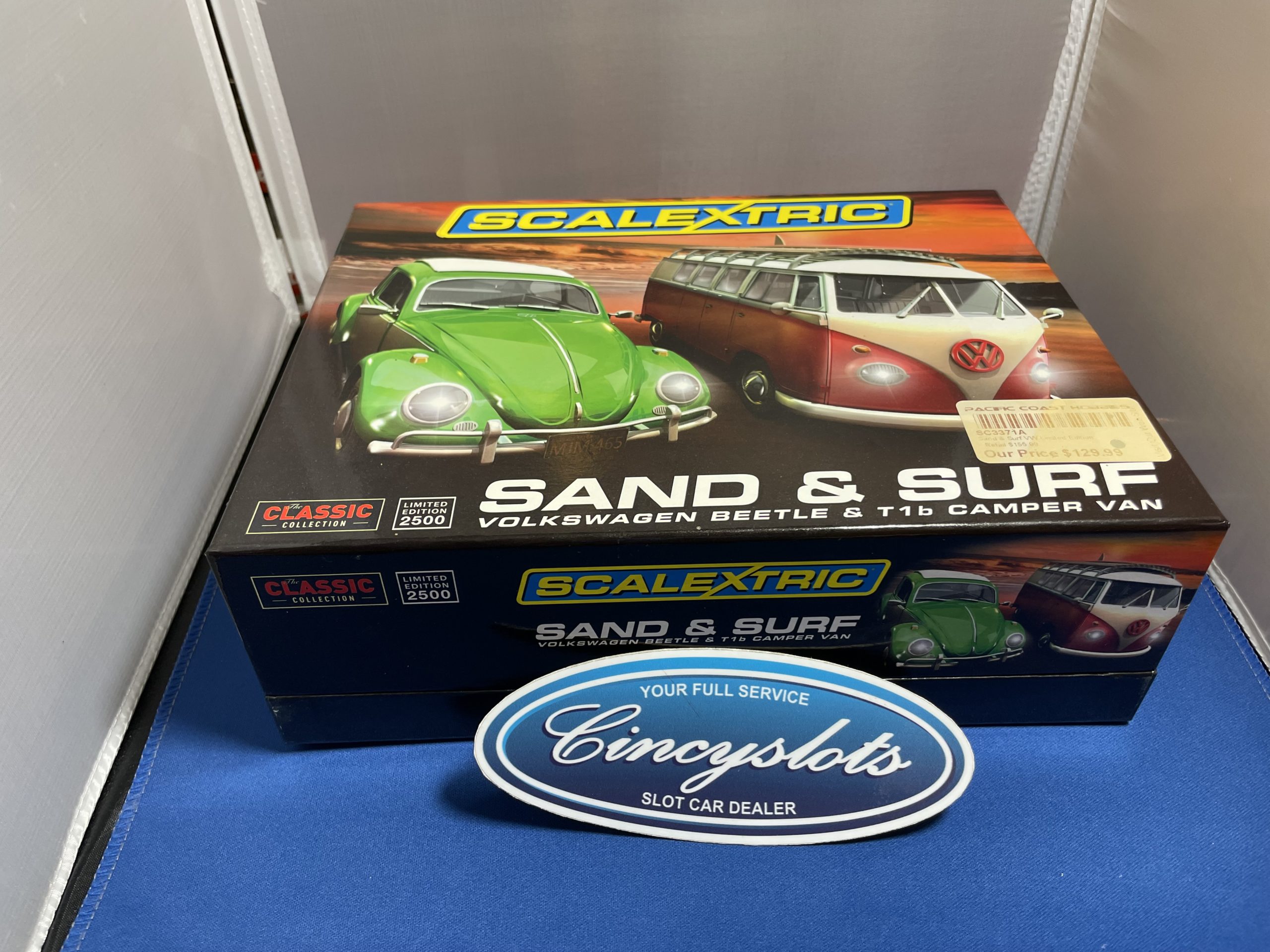 Scalextric C3371A VW Beetle 1963 & Type 1 Camper.