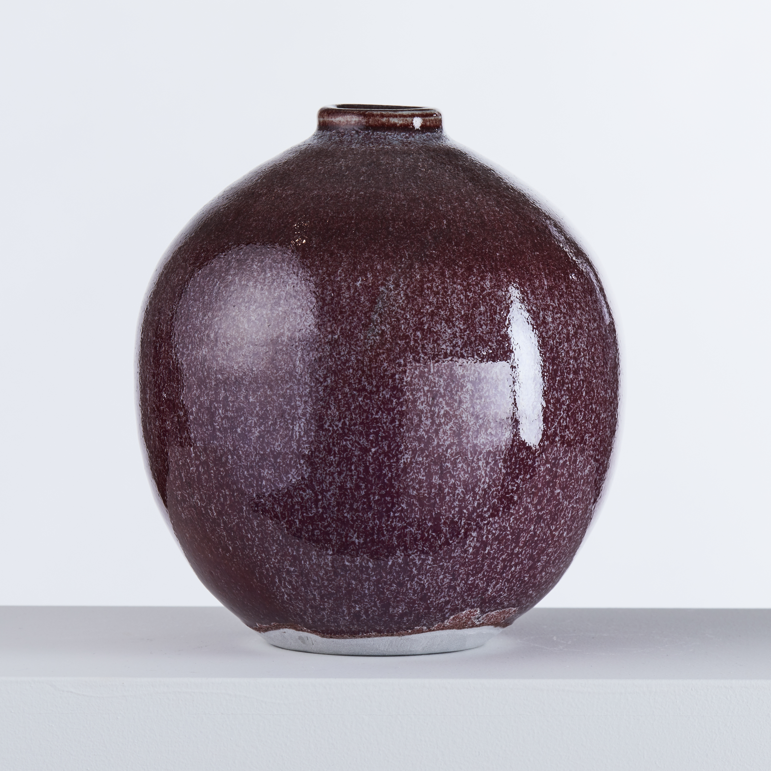 Study in Red lll. Porcelain, Glaze. 14 x 12 x 12 cm. Photo by Peter Morgan & Robin Hearfield