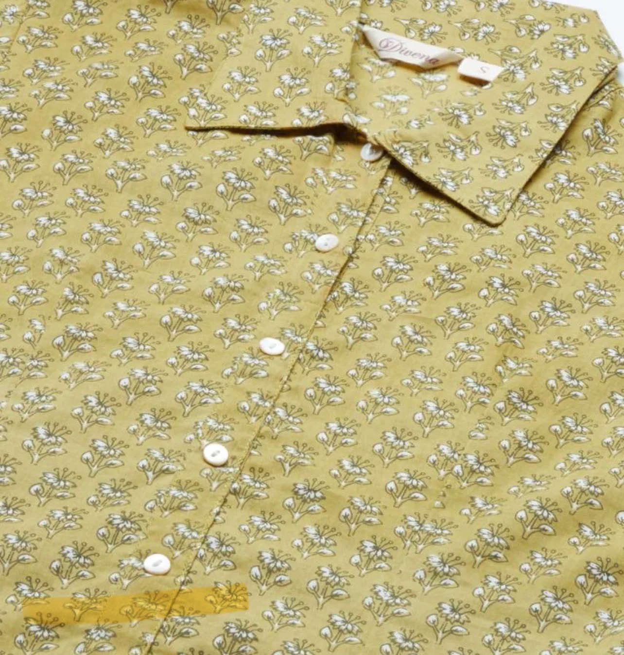 Olive green floral printed opaque Casual shirt