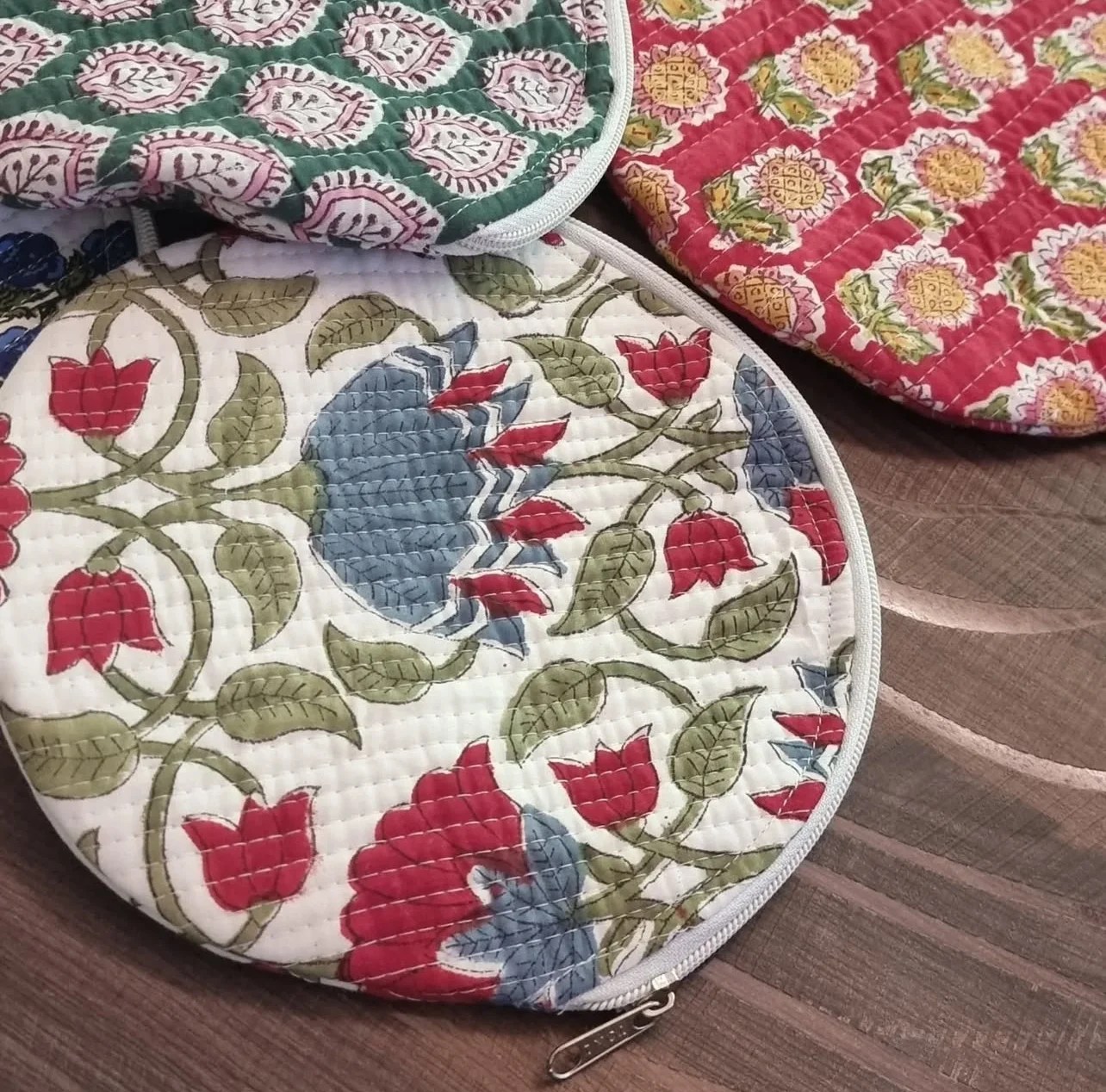 QUILTED COIN POUCH