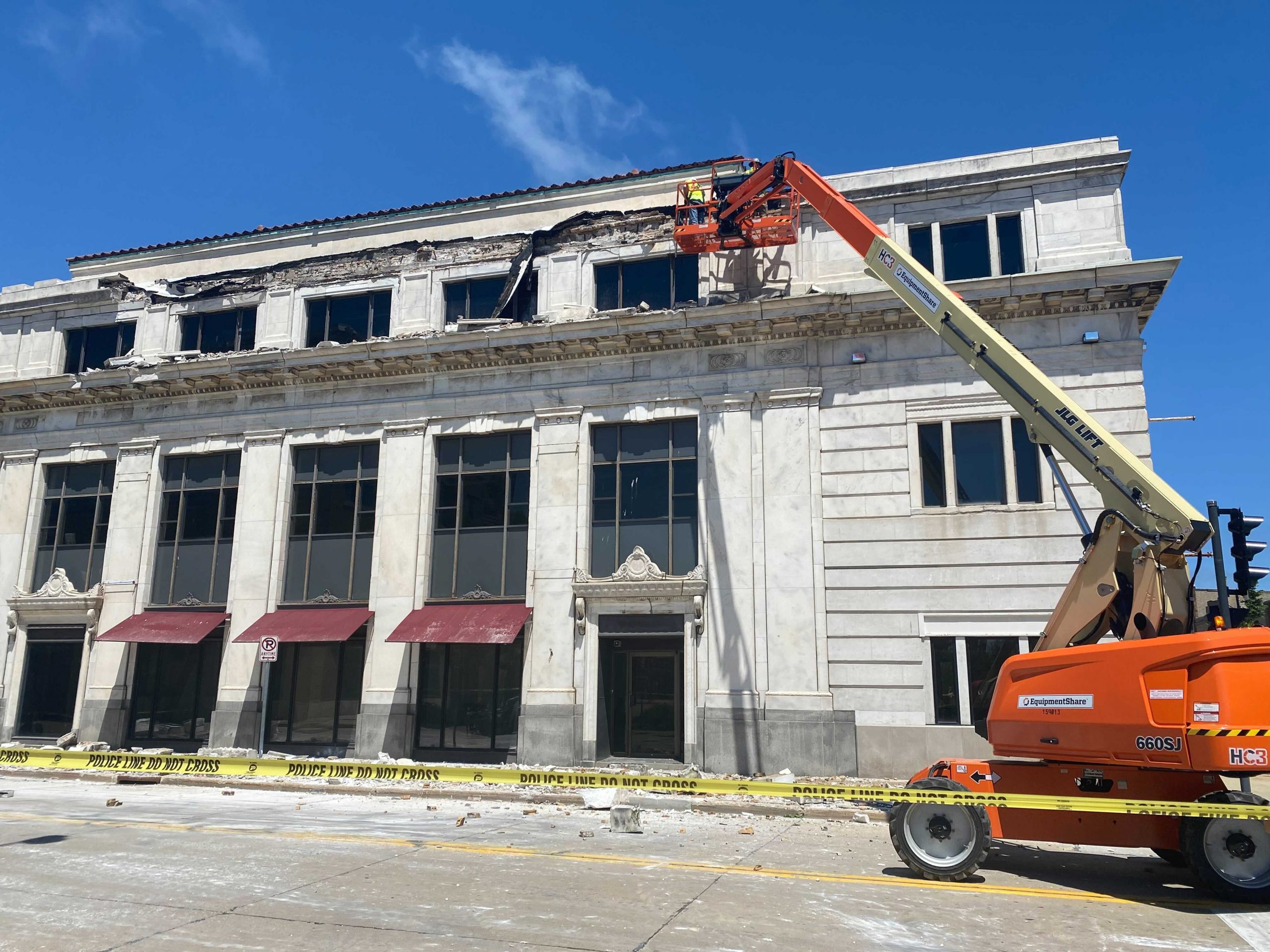 Storm Winds Damage Historic Downtown Racine Building Racine County Eye
